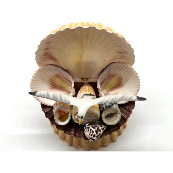 Seashell Figurine w Carved Seagull Vintage Handmade Folk Art 70-80's Cottagecore - Picture 3 of 11